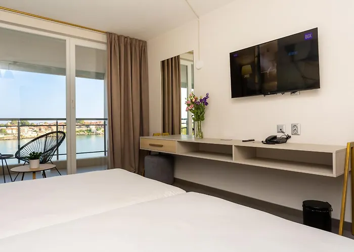 מלון Antea - By The Sea