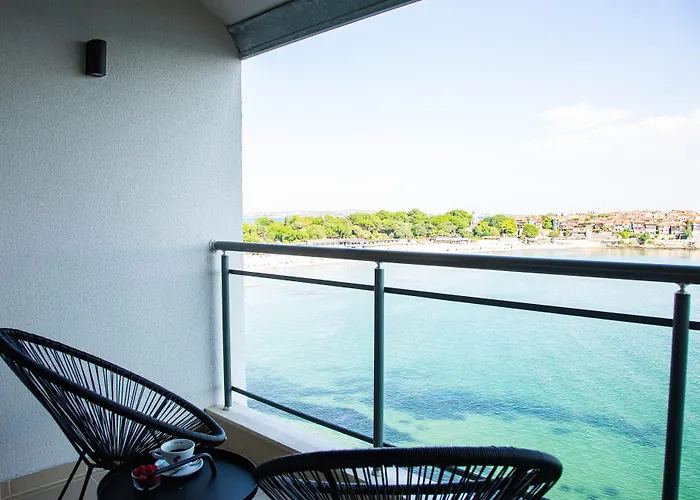 מלון Antea - By The Sea 4*